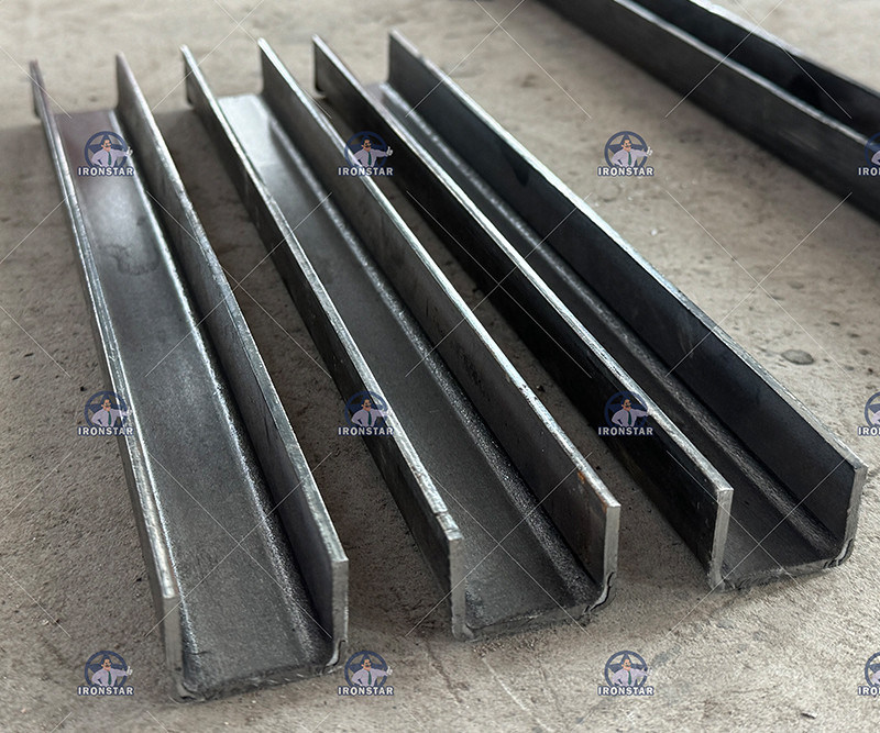 “Russia Popular 32×25mm UPurlin Roll Forming Machine Cold Roll Forming U Profile Purlin Production Line High Precision 32*25mm U Purlin Roll Forming Machine Steel Structure U Profile Making Machine S”